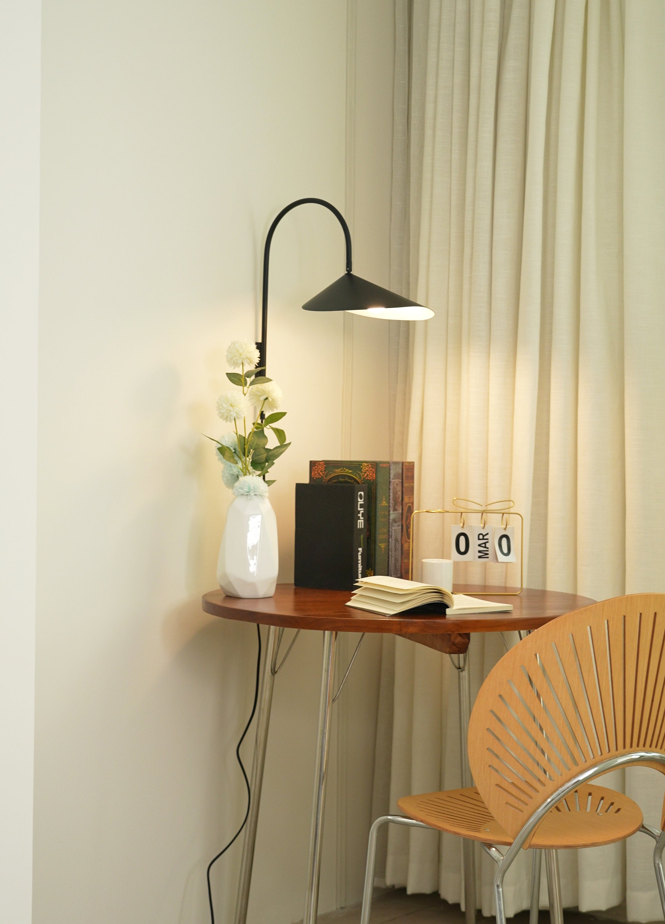 Arum Swivel Plug-in Wall Lamp