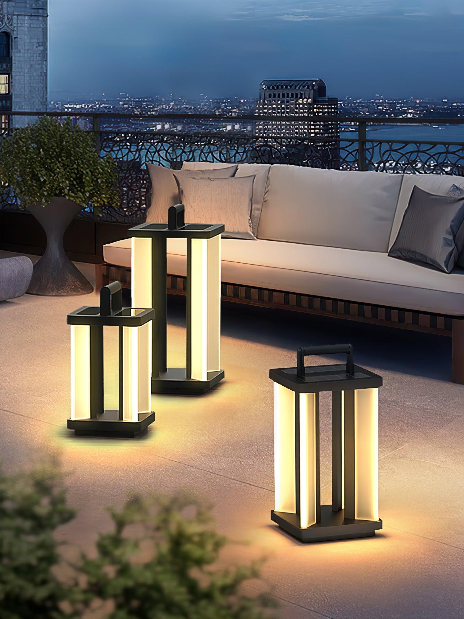 Metroluxe Outdoor Light