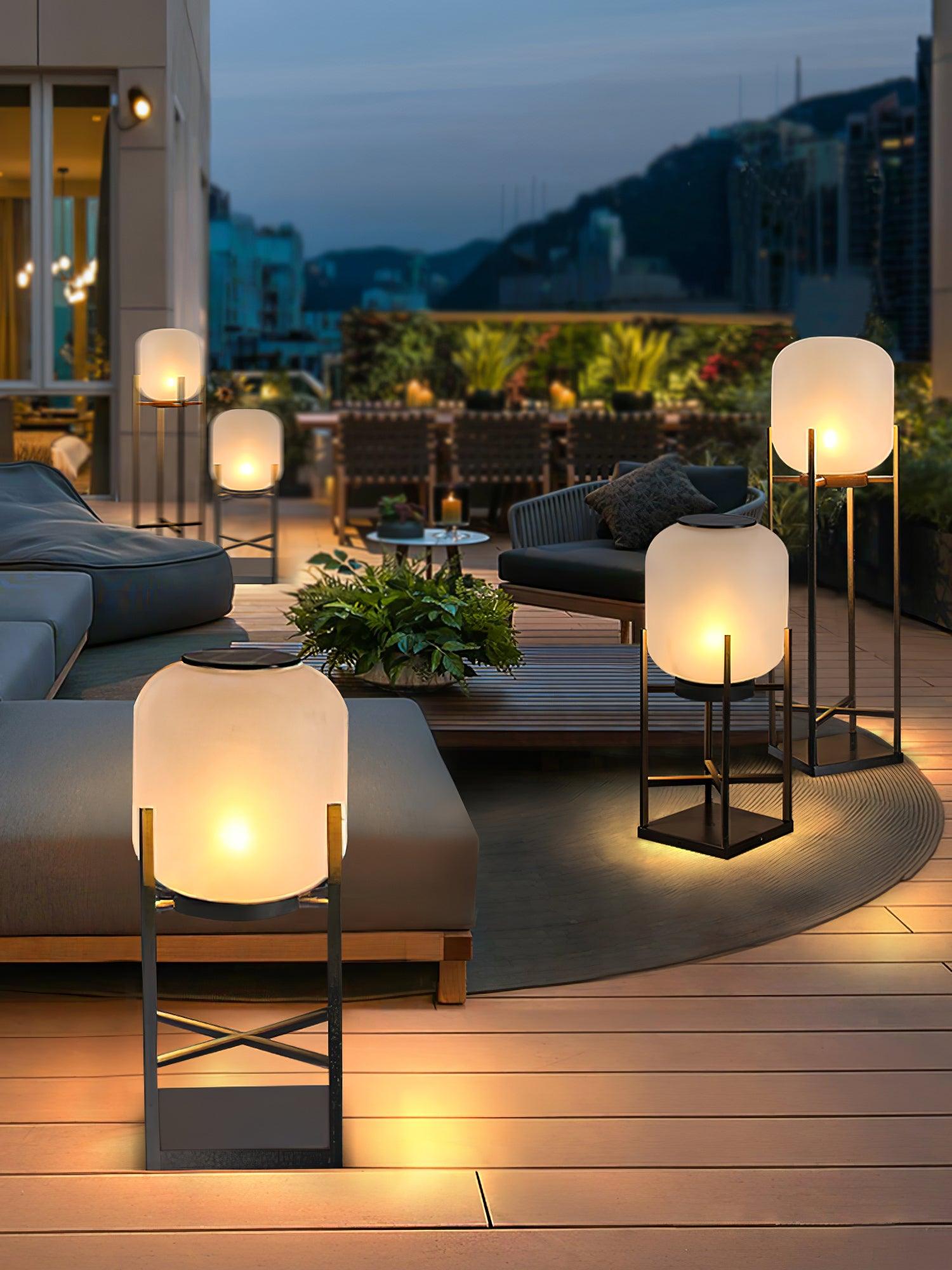 Lantern Outdoor Solar Floor Lamp