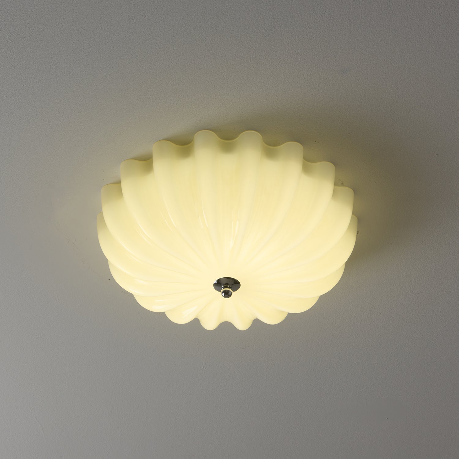 Dewdrop Shell Ceiling Light