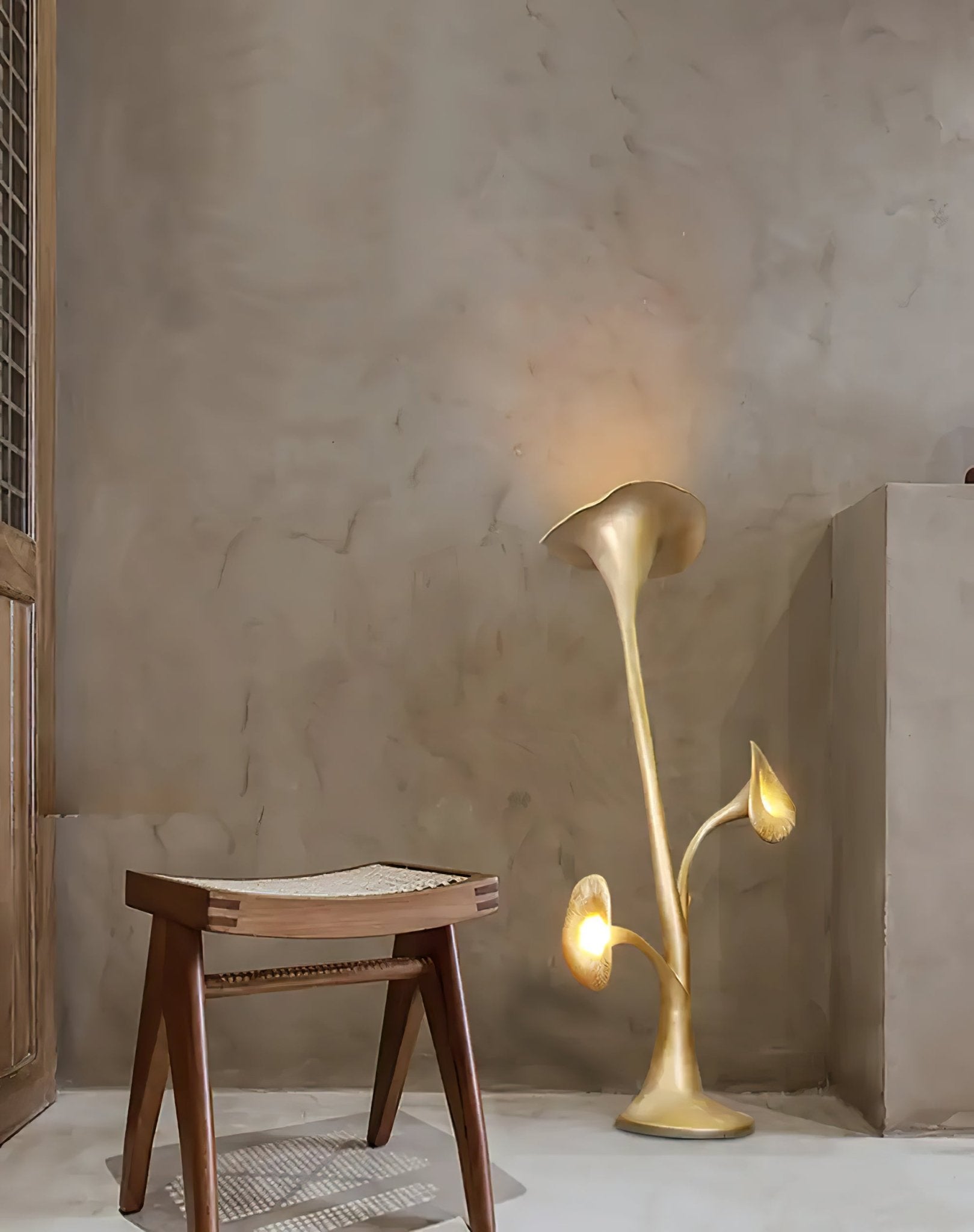 Petunia Sculpture Floor Lamp